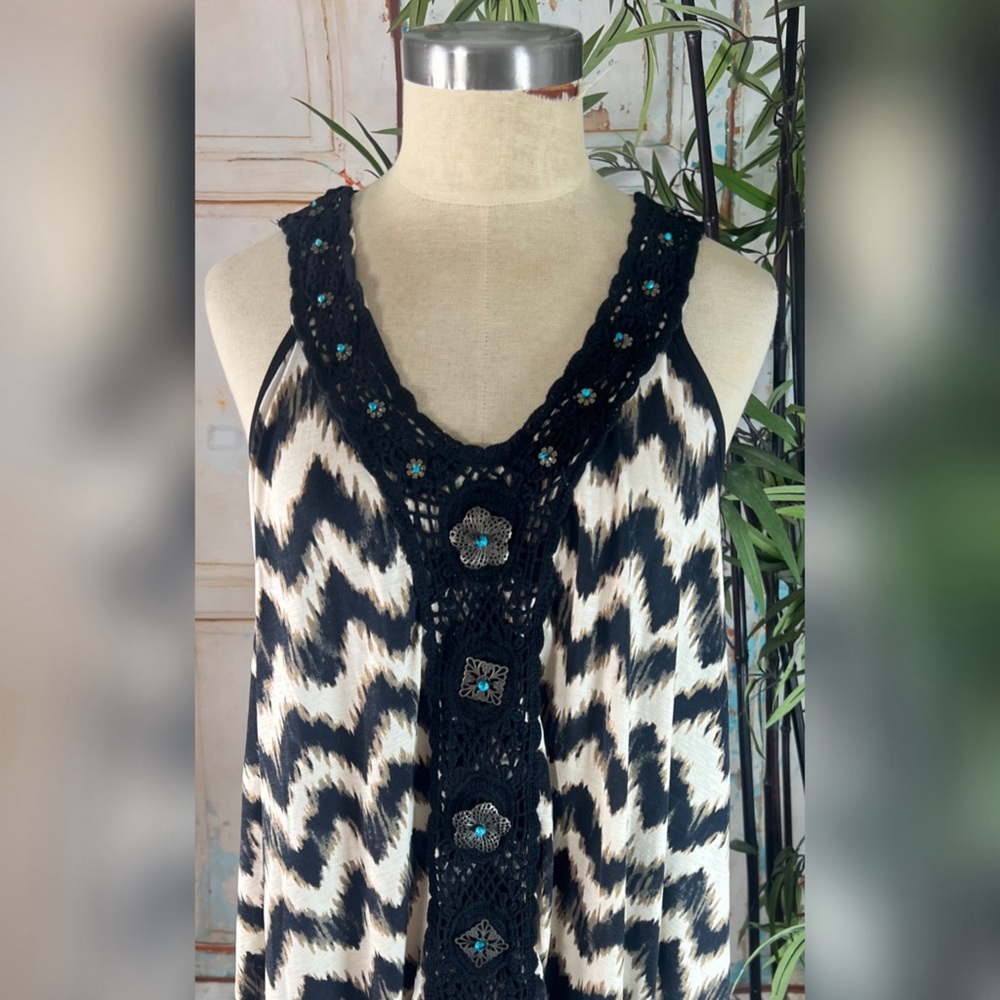 Boston Proper Chevron Crochet Turquoise Embellished Trapeze Top - Picture 2 of 7